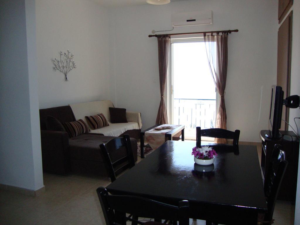 Fantasia Apartment Lákones Dış mekan fotoğraf
